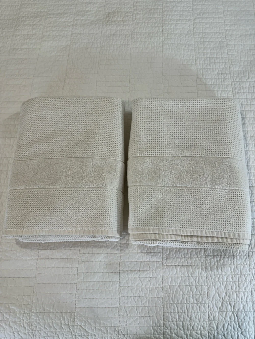 Baveno Home Turkish Cotton Towels Set of 2 Cream Luxury Spa Bath EUC